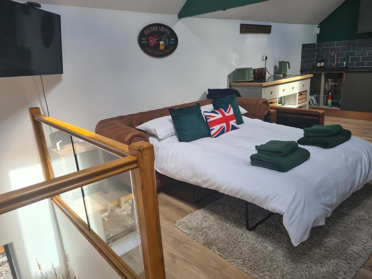 The Granary Villa Buckley Екстериор снимка